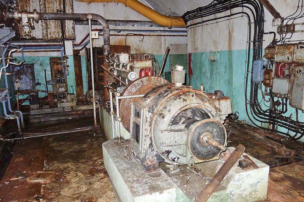 Ligne Maginot - SAINT ANTOINE - (Ouvrage d'artillerie) - L'usine électrique
Groupes électrogènes à moteur Alsthom