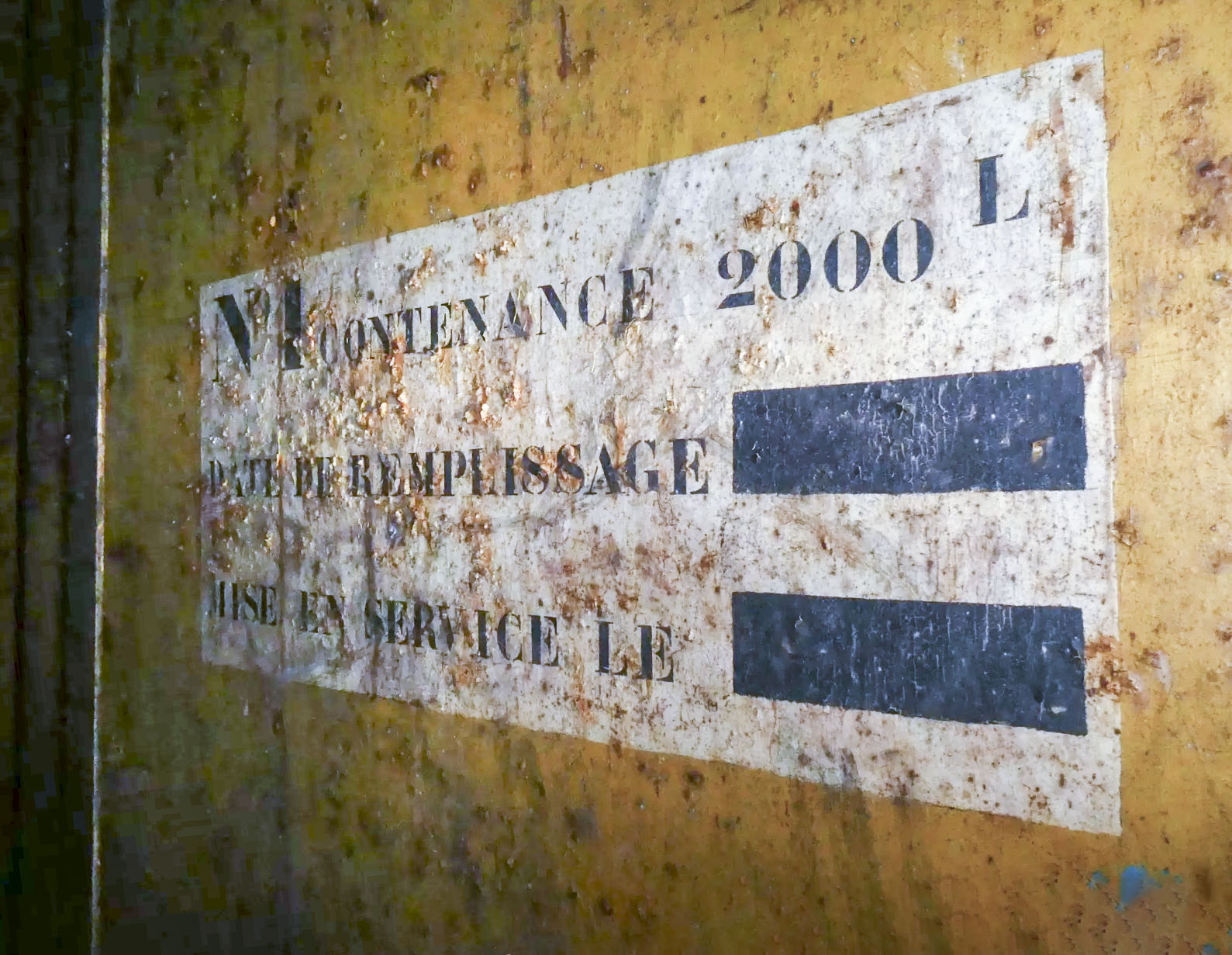 Ligne Maginot - SAINT ANTOINE - (Ouvrage d'artillerie) - L'usine électrique 
Réservoir d'huile - ELLENA Daniel - CUNY Philippe