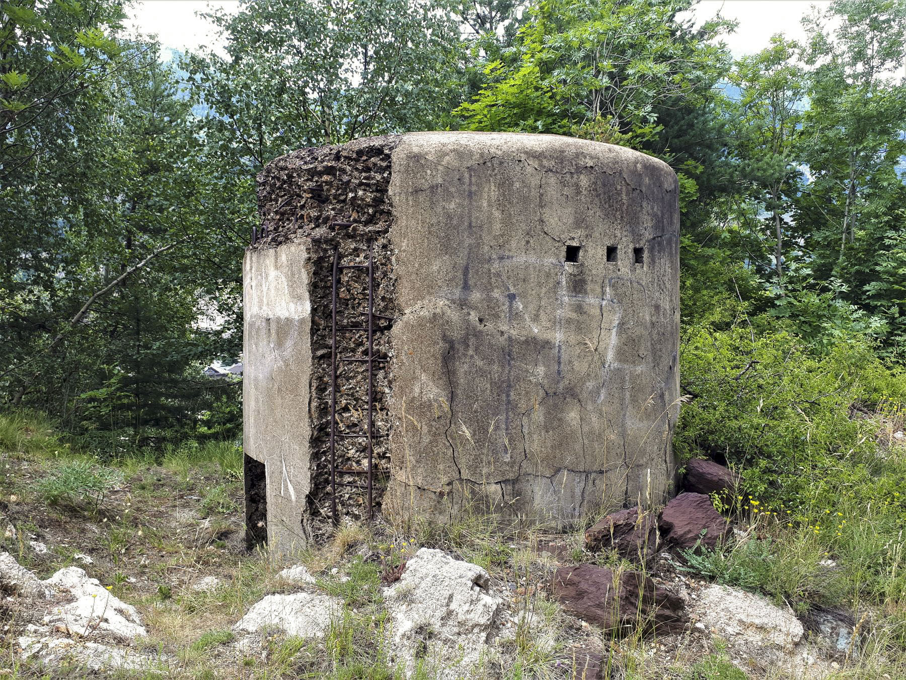 Ligne Maginot - SAINT ANTOINE 2 - (Blockhaus pour arme infanterie) - Orifices de ventilation