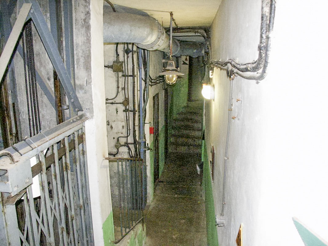 Ligne Maginot - SAINT GOBAIN - (Ouvrage d'infanterie) - Bloc 2
Couloir de l'étage inférieur