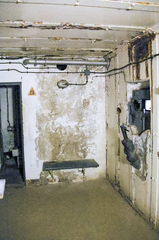 Ligne Maginot - SAINT GOBAIN - (Ouvrage d'infanterie) - Bloc 3
Chambre de tir FM, au fond la cloche GFM/J2