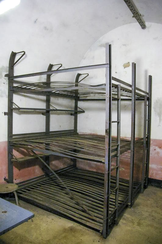 Ligne Maginot - SAINT GOBAIN - (Ouvrage d'infanterie) - Galerie inférieur vers le bloc 4
Chambre de repos