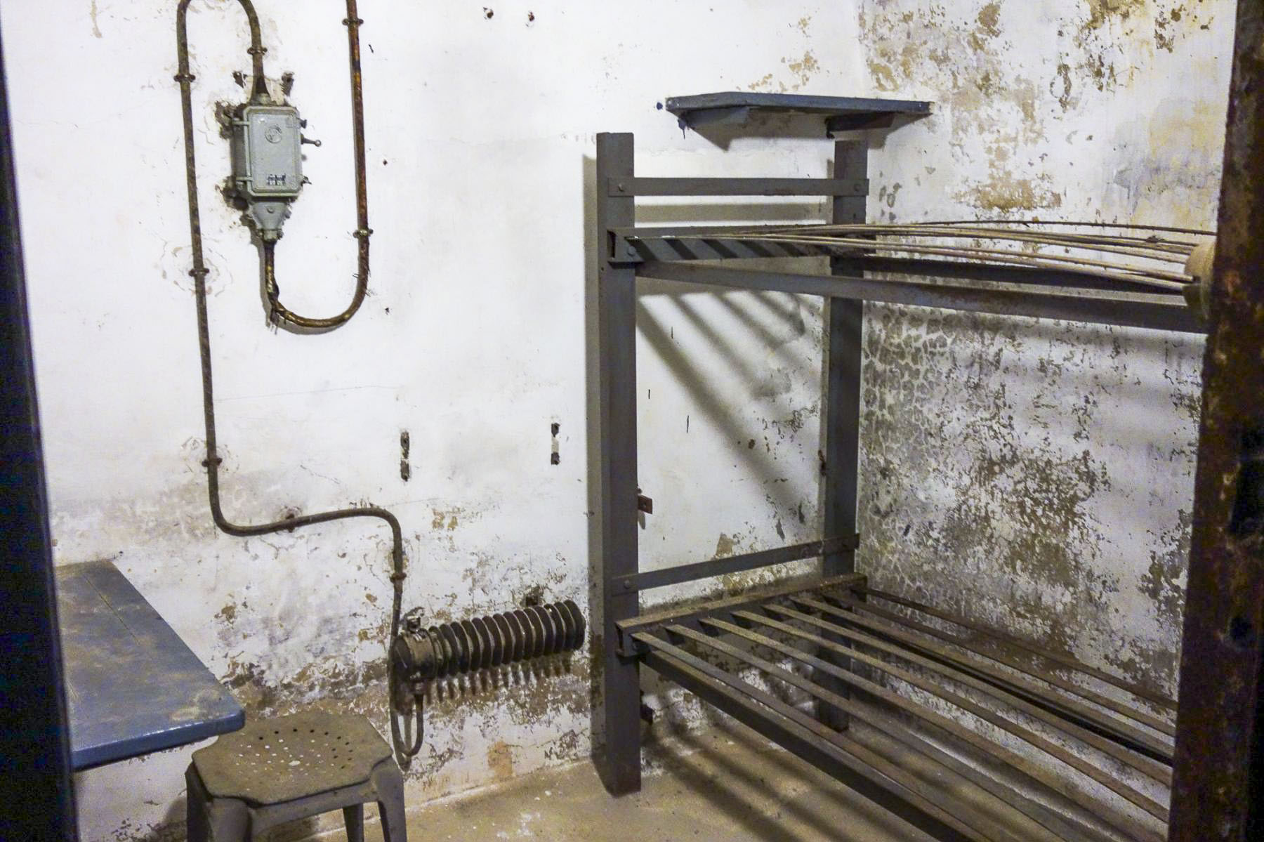 Ligne Maginot - SAINT GOBAIN - (Ouvrage d'infanterie) - Bloc 4
Chambre d'officiers - Michel Teiten