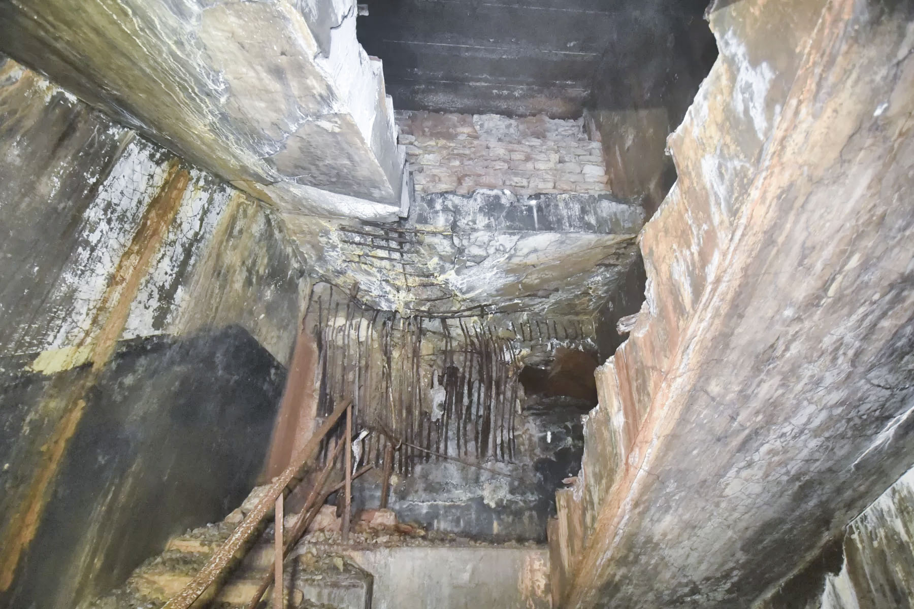 Ligne Maginot - DEPOT - (Abri) - L'escalier - Ludovic KNAPP