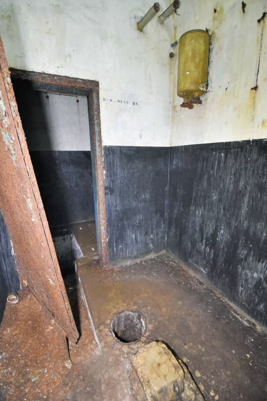 Ligne Maginot - DEPOT - (Abri) - Le puits - Ludovic KNAPP