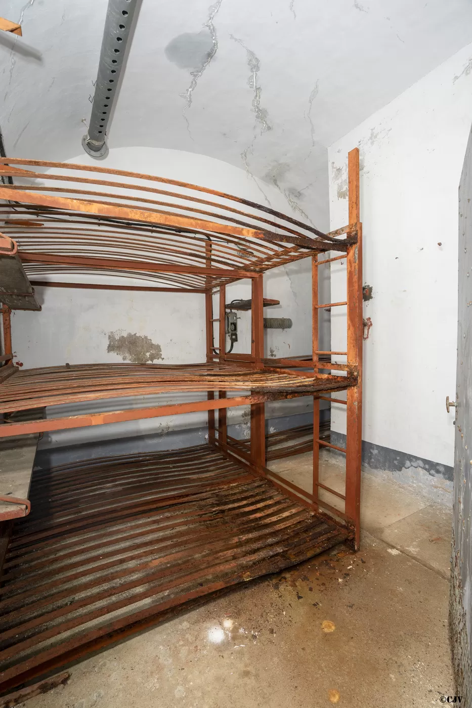 Ligne Maginot - SAPEY - (Ouvrage d'artillerie) - Bloc 4
Chambrée - Lia VERMEULEN