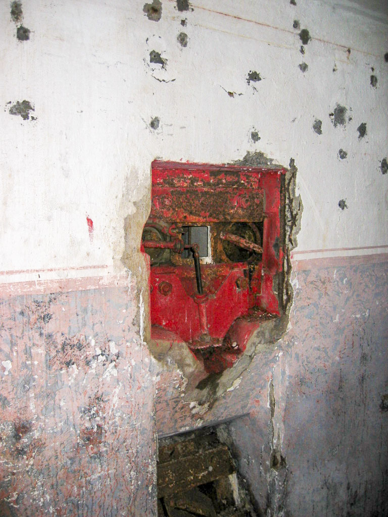 Ligne Maginot - BASSE PARTHE OUEST - C45 - (Casemate d'infanterie - Simple) - Créneaux FM de défense rapprochée - Michel Teiten