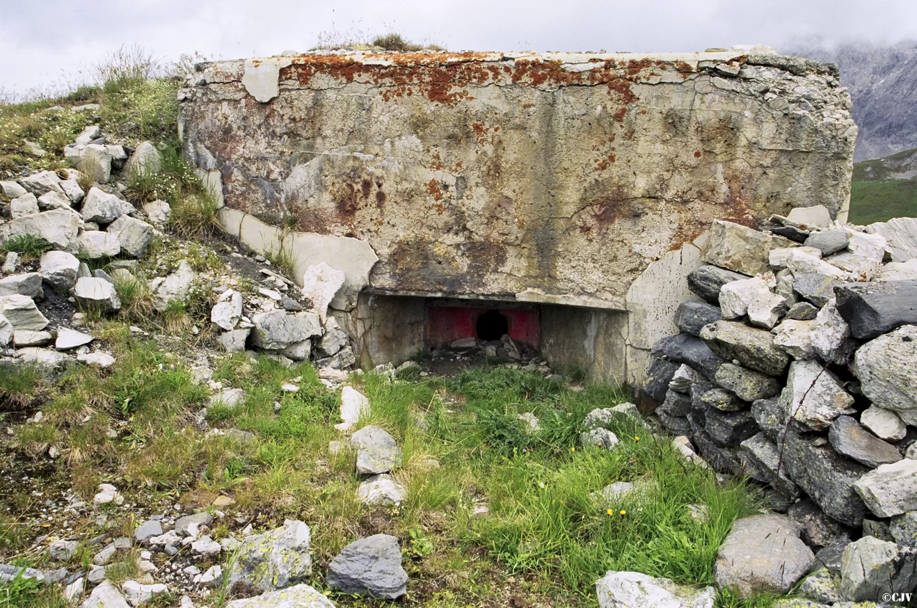 Ligne Maginot - VALLEE ETROITE - (Ouvrage d'infanterie) - Bloc 4
Créneau de flanquement - Lia VERMEULEN