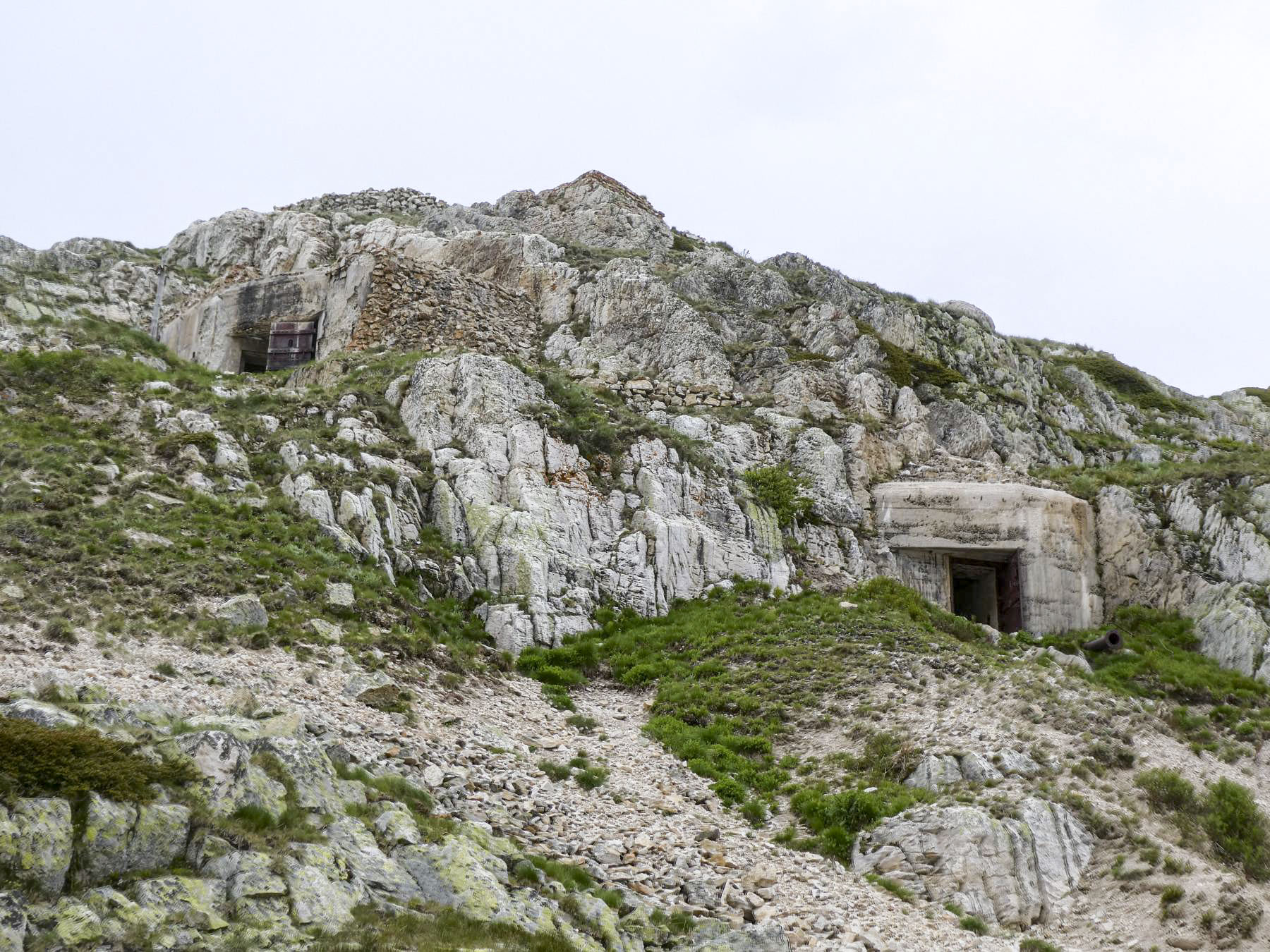 Ligne Maginot - LES ROCHILLES - (Ouvrage d'infanterie) - Entrée principal et issue de secours