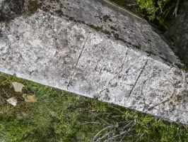 Ligne Maginot - COL DE SEGRA SUD - (Abri) - Marquages sur le bassin, devenus illisibles