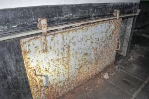 Ligne Maginot - FREUDENBERG (QUARTIER SCHIESSECK - I/37° RIF) - (Abri) - Couloir au niveau de la cuisine
Niche pour les poubelles