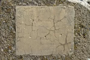 Ligne Maginot - COL DE BUFFERE - (Blockhaus pour arme infanterie) - Plaque commémorative étudiée dans la documentation citée en haut