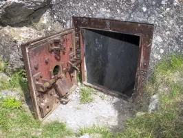 Ligne Maginot - COLOMBIER - ROCHER LE TRUC - (Blockhaus pour arme infanterie) - 