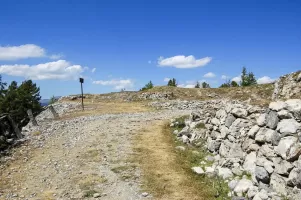Ligne Maginot - GRANDE MAYE OUEST - (Position d'artillerie préparée) - La route stratégique de la Grande Maye et batterie des Mélèzes