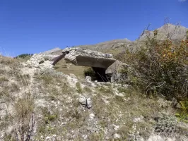 Ligne Maginot - LARCHE - (Blockhaus pour canon) - Abri pour le 47 de marine