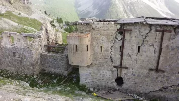 Ligne Maginot - LES ACLES - (Blockhaus pour arme infanterie) - 