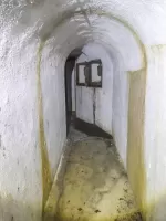 Ligne Maginot - COL DE SEGRA - (Chambre de coupure) - Au fond les deux boitiers de connexion pour les téléphones de campagne.