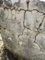 Ligne Maginot - COL DE SEGRA - (Chambre de coupure) - Borne prés de la chambre (28T1?/100)