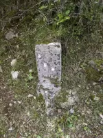 Ligne Maginot - COL DE SEGRA - (Chambre de coupure) - Bornes sur la route 