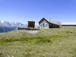 Ligne Maginot - SAINT-CHAFFREY - GRANON (STATION HAUTE) - (Téléphérique ( Recette)) - Restes du socle de la recette haute.
