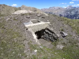 Ligne Maginot - CRETE CIBIERES-GRANON A - (Blockhaus pour arme infanterie) - L'entrée

