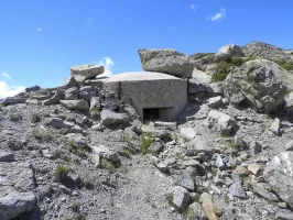 Ligne Maginot - CRETE CIBIERES-GRANON B - (Blockhaus pour arme infanterie) - La pilule type Briançon