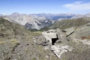 Ligne Maginot - CRETE DE CRISTOL 2 - (Blockhaus pour arme infanterie) - La pilule protège d'une attaque par la Crête de l'Echaillon