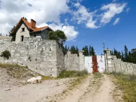 Ligne Maginot - SAPEY - (Casernement) - L'entrée du casernement