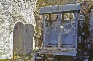 Ligne Maginot - L'OLIVE (BATTERIE CAVERNE) - (Position d'artillerie préparée) - Les latrines extérieures