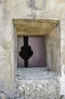 Ligne Maginot - L'OLIVE (BATTERIE CAVERNE) - (Position d'artillerie préparée) - Gros plan de l'embrasure de la casemate orientée vers le col des Thures