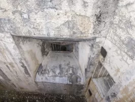 Ligne Maginot - SAINT GOBAIN - (Ouvrage d'infanterie) - Bloc 2
Créneau de mortier de 81 et créneau FM de défense du fossé