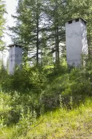 Ligne Maginot - BOIS DE SESTRIERES 10 - (Abri) - L'entrée de droite est remblayée et le béton dépasse à peine du sol