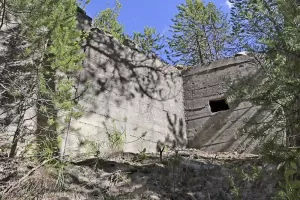 Ligne Maginot - CLOT DU POIN 2 - (Blockhaus pour arme infanterie) - 
