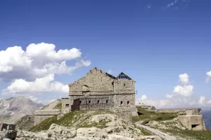 Ligne Maginot - JANUS - (Ouvrage d'artillerie) - Le casernement extérieur