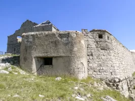 Ligne Maginot - JANUS - (Ouvrage d'artillerie) - Bloc 8, cheminée de la caserne.
Evacuation de l'air vicié.
