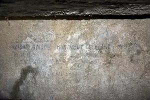 Ligne Maginot - ENROUYE - (Observatoire d'infanterie) - Quelques noms au dessus des créneaux