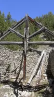 Ligne Maginot - EYRETTE (154° RAP - 6° BIE) - (Position d'artillerie préparée) - Le temps a encore endommagé les abris. Les toits ont presque entièrement disparu. 
Les dimensions des deux abris sont de 6m x 10m