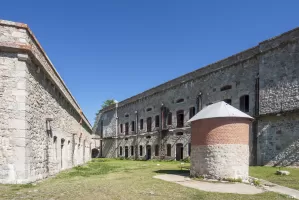 Ligne Maginot - FORT DE LA CROIX DE BRETAGNE (154° RAP - 7° BIE) - (Position d'artillerie préparée) - Le casernement de troupe