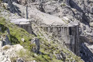 Ligne Maginot - JANUS - (Ouvrage d'artillerie) - Bloc 2 et cheminée