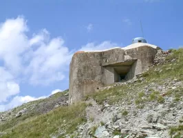 Ligne Maginot - GONDRAN E - (Ouvrage d'infanterie) - Bloc 1
Le créneau pour jumelage de mitrailleuses Reibel MAC 31