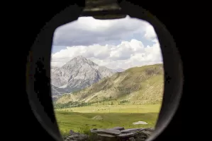 Ligne Maginot - GONDRAN E - (Ouvrage d'infanterie) - Bloc 2
Le Chaberton vu à travers le créneau mitrailleuse