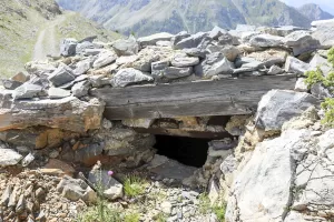 Ligne Maginot - GRANDE MAYE - (Observatoire indéterminé) - Créneau principal vers la Cerveyrette, dominée par les cols frontières Chabaud, Busson et Gimont