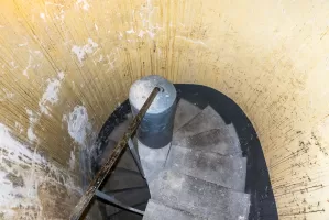 Ligne Maginot - SAINT OURS BAS (SOB) - (Ouvrage d'infanterie) - Escalier menant au sous-sol de l'ouvrage