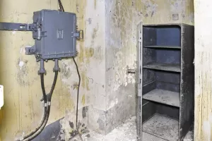 Ligne Maginot - SAINT OURS BAS (SOB) - (Ouvrage d'infanterie) - Boitier TM et coffre fort
