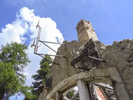 Ligne Maginot - LA LAUZETTE CENTRE (3° BIE / 154° RAP) - (Position d'artillerie préparée) - Des supports de câbles téléphoniques.