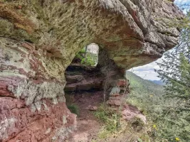 Ligne Maginot - WALDECK - (Observatoire d'artillerie) - Poterne taillée dans le roc donnant accès au sommet du rocher nord