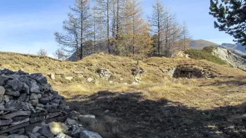 Ligne Maginot - LA LAUZETTE NORD (3° BIE / 154° RAP) - (Position d'artillerie préparée) - Emplacement des canons face aux Aittes et à la vallée de la Cerveyrette