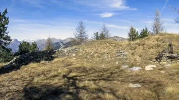 Ligne Maginot - LA LAUZETTE NORD (3° BIE / 154° RAP) - (Position d'artillerie préparée) - Emplacement des canons face aux Aittes et à la vallée de la Cerveyrette