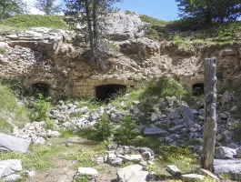 Ligne Maginot - LA LAUZETTE NORD (3° BIE / 154° RAP) - (Position d'artillerie préparée) - Le magasin sous roc.