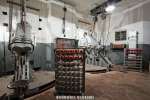 Ligne Maginot - BOIS DU FOUR - A5 - (Ouvrage d'infanterie) - Chambre de tir mortier Est
Les mortiers de 81 sous casemate